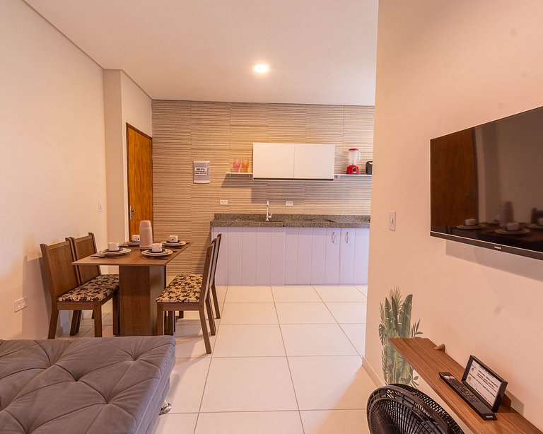 Top c/ Varanda,100M Praia c/ Cozinha, Wifi, ArCond