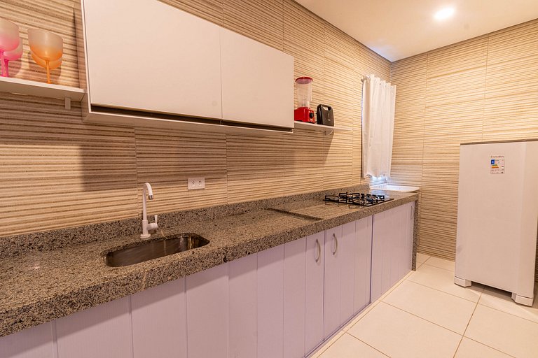 Top c/ Varanda,100M Praia c/ Cozinha, Wifi, ArCond